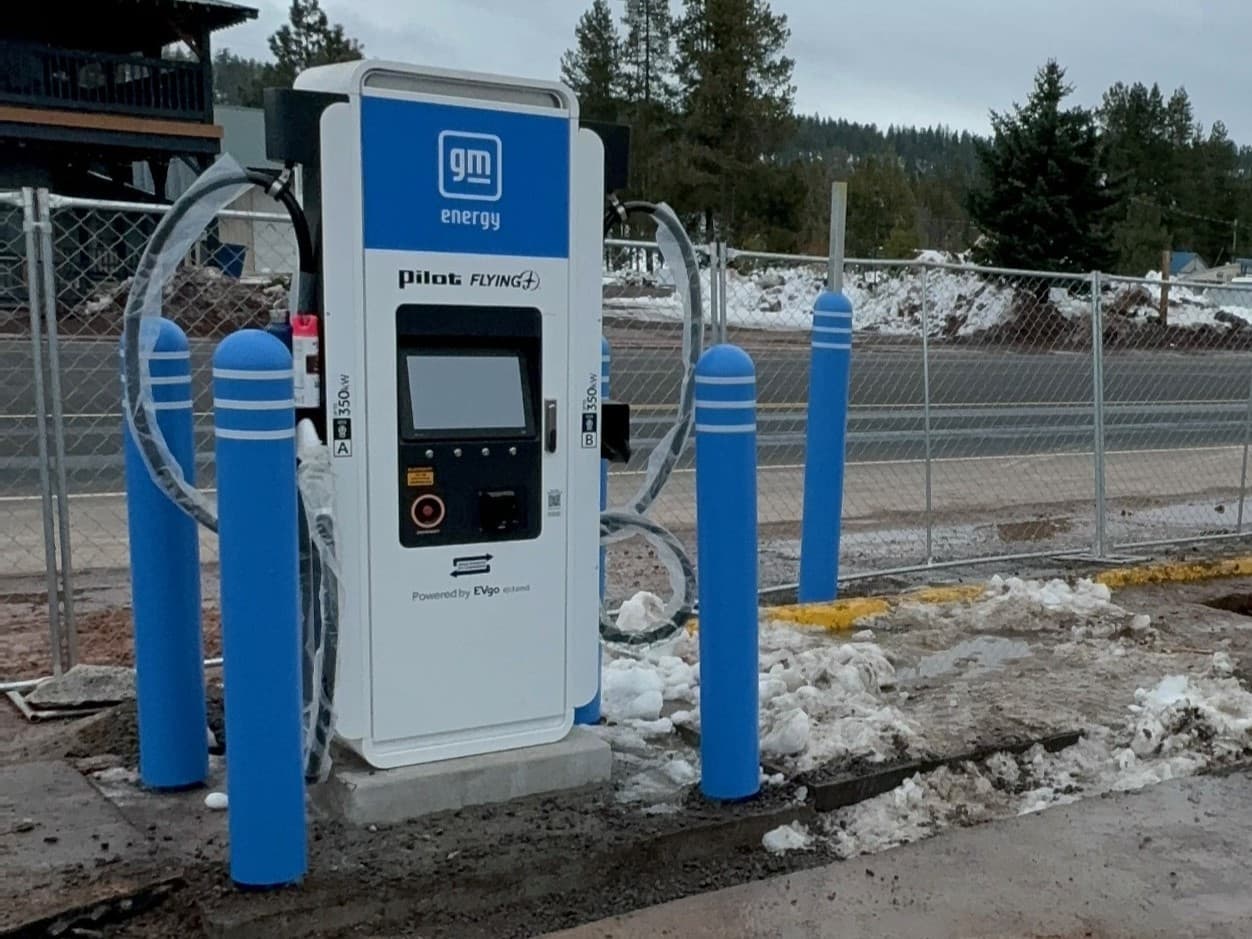 AV Charging Station - Oregon